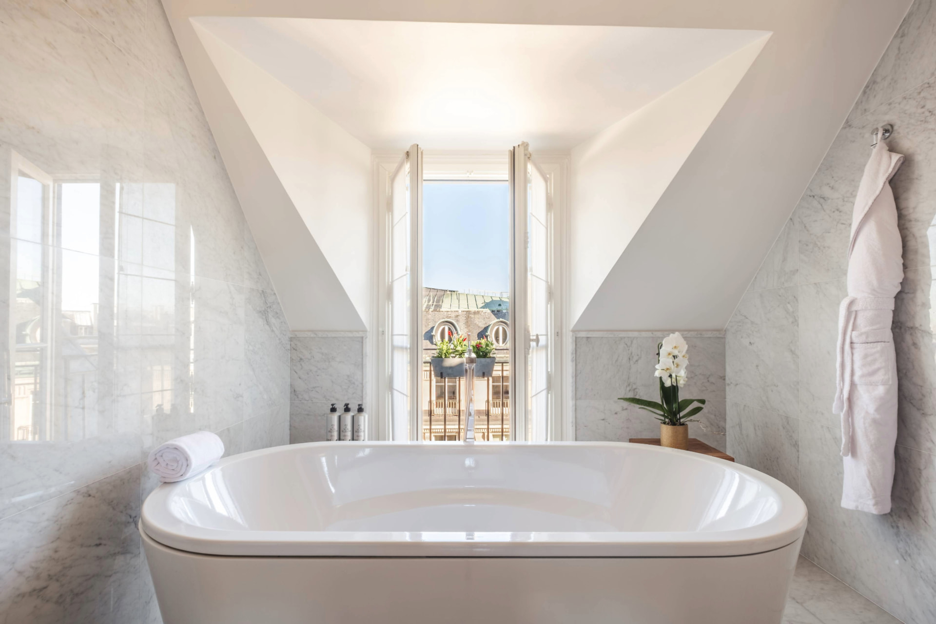 Hôtel Montalembert — 5
